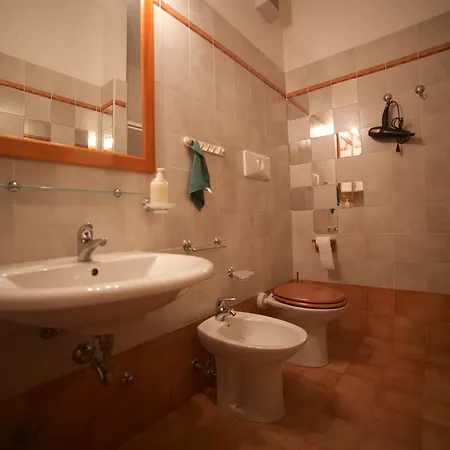 Casa Dante: Giardini Di Atena Daire
